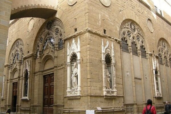 Orsanmichele: il granaio di Firenze divenuto una splendida chiesa